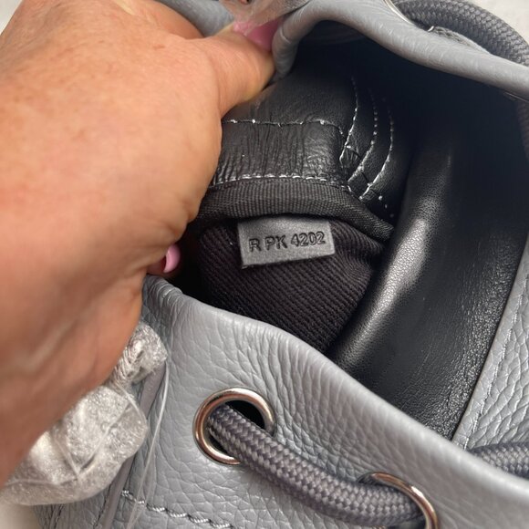 NWT MARC JACOBS Leather Bucket Bag In Wolf Grey - Picture 7 of 15